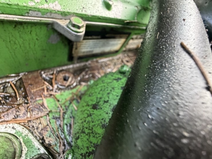 2011-deere-2454d-image-48