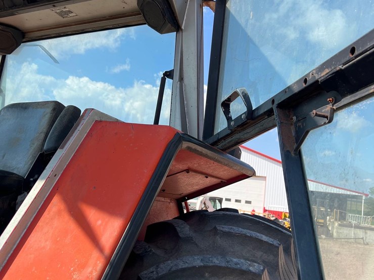 massey-ferguson-2705-image-29