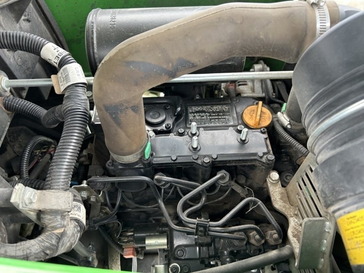 2021-john-deere-1025r-image-20