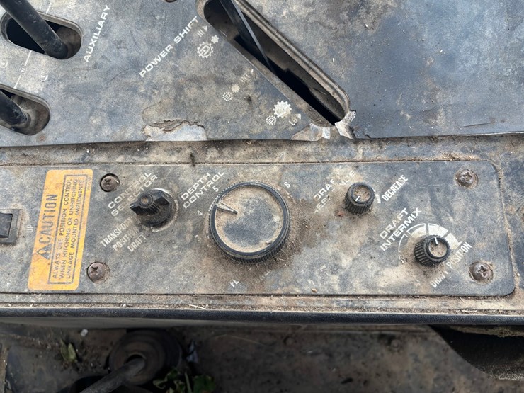 1983-massey-ferguson-4900-image-54