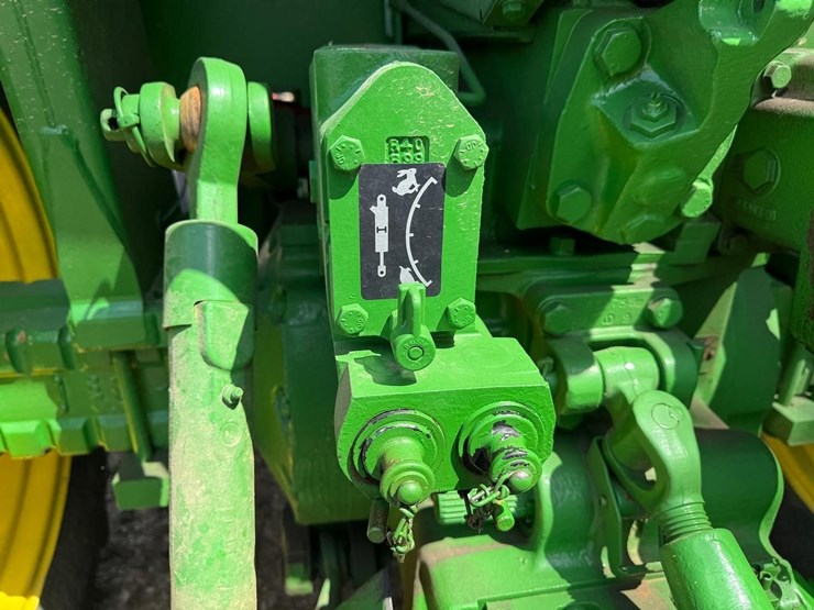 john-deere-3020-image-15