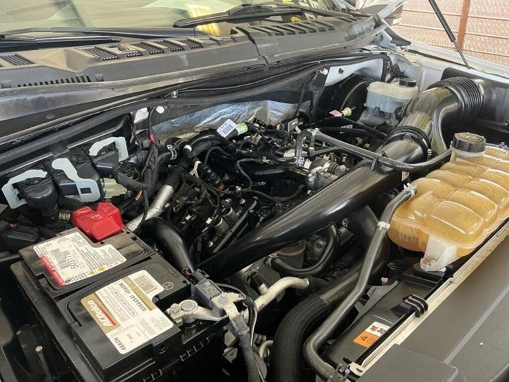 2020-ford-f150-image-12