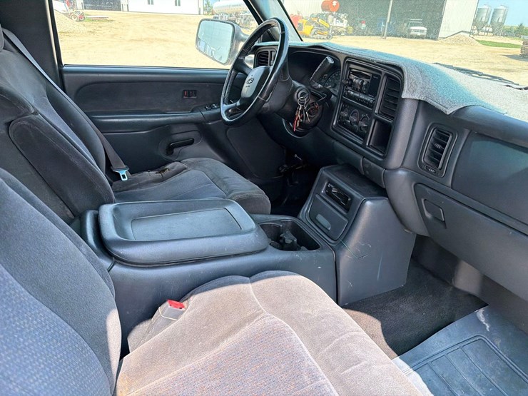 2001-chevrolet-k3500-image-39