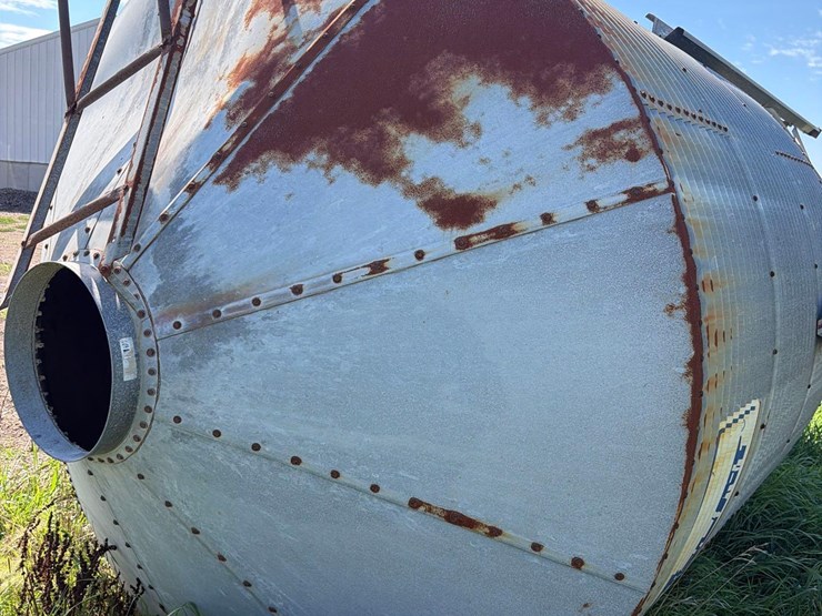 hog-slat-15-ton-bulk-bin-image-11
