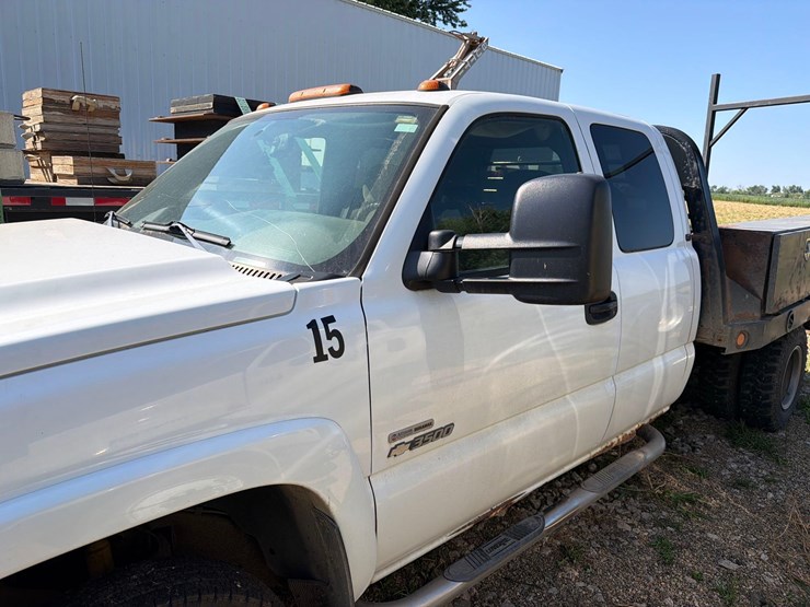 2006-chevrolet-3500-image-14
