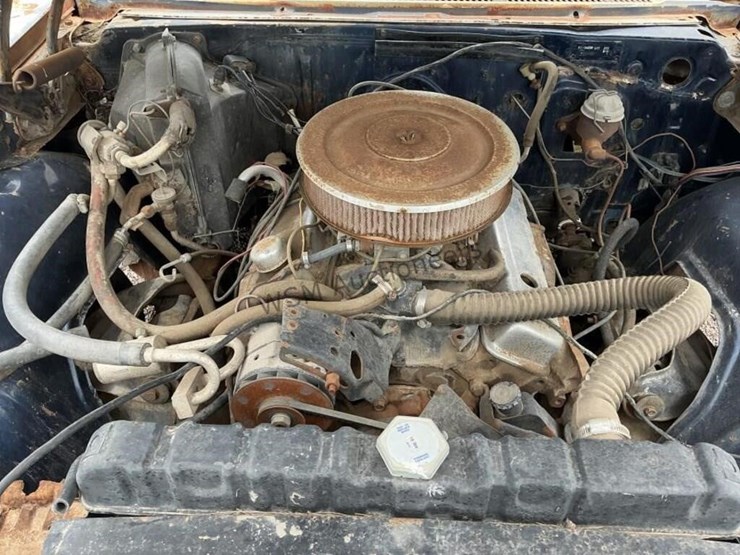 1965-chevrolet-impala-sdn-image-9