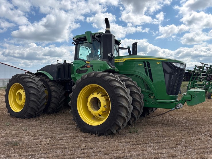 2022-john-deere-640-image-7