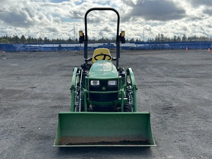 2021-john-deere-1025r-image-7