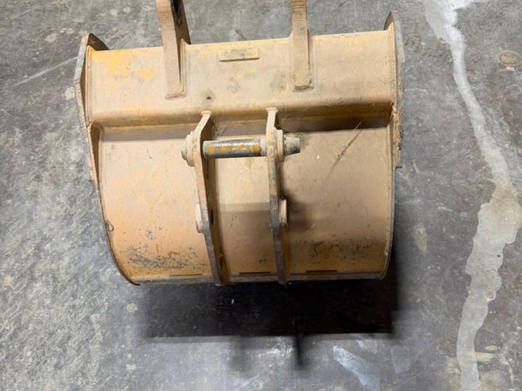 2009-case-580m-image-109