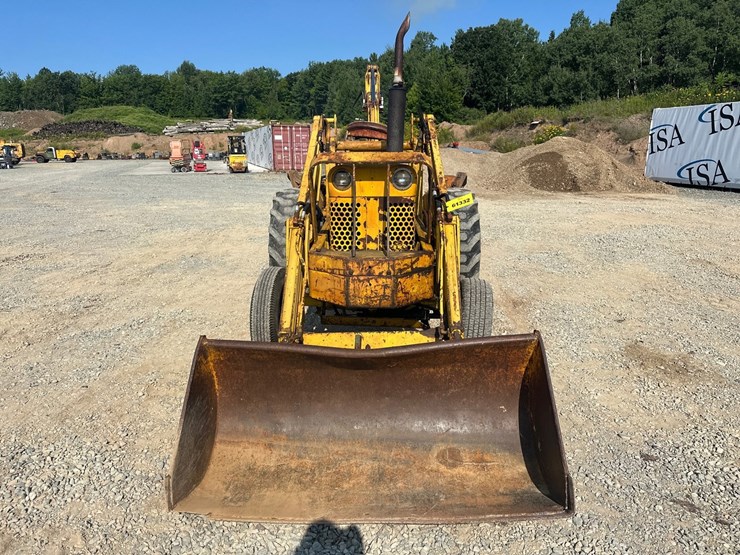 #61410-•-case-w-3-loader-backhoe-image-8