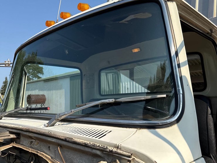 1979-ford-f700-image-75