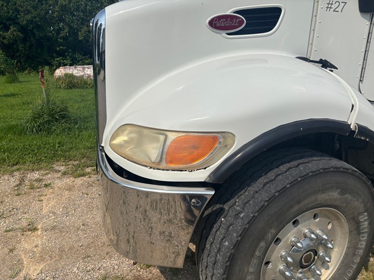 #2289-•-2006-peterbilt-tandem-axle-dump-truck-image-7