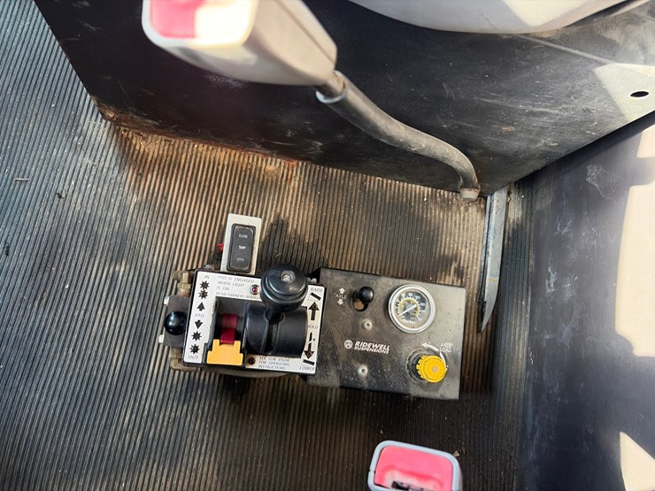 2019-kenworth-t800-image-19
