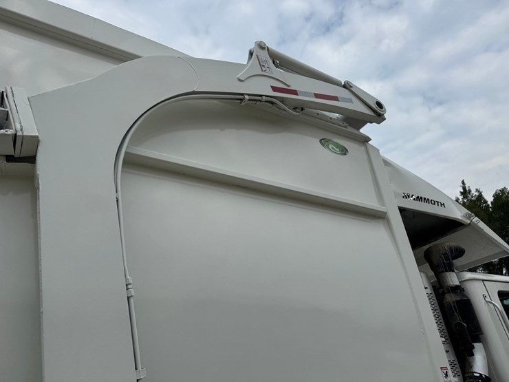 2016-mack-mru613-image-35