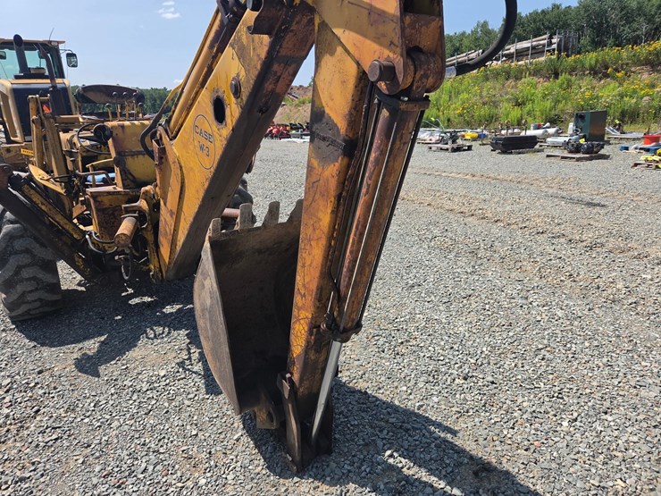#61410-•-case-w-3-loader-backhoe-image-36