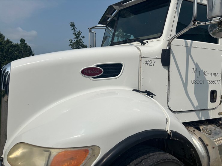 #2289-•-2006-peterbilt-tandem-axle-dump-truck-image-8