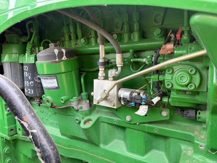 john-deere-8130-image-54