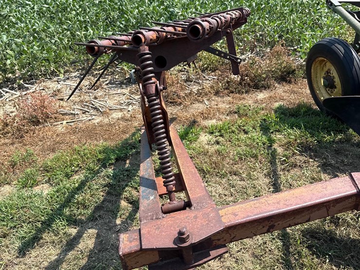 john-deere-4-bottom-plow-image-11