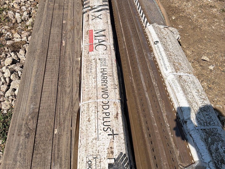 wood-grain-steel-horizontal-siding-image-3
