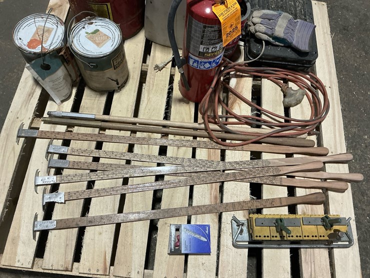#376-•-scale,-heater,-safety-can-&-tools-image-7