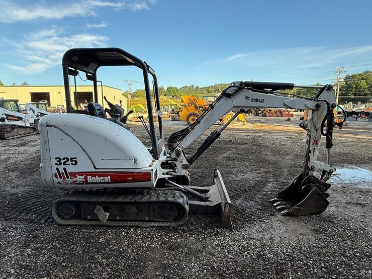 2004-bobcat-325g-image-5