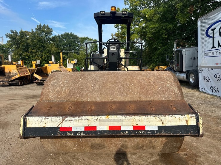 #2795-•-volvo-pro-pac-115-single-drum-compactor-image-8