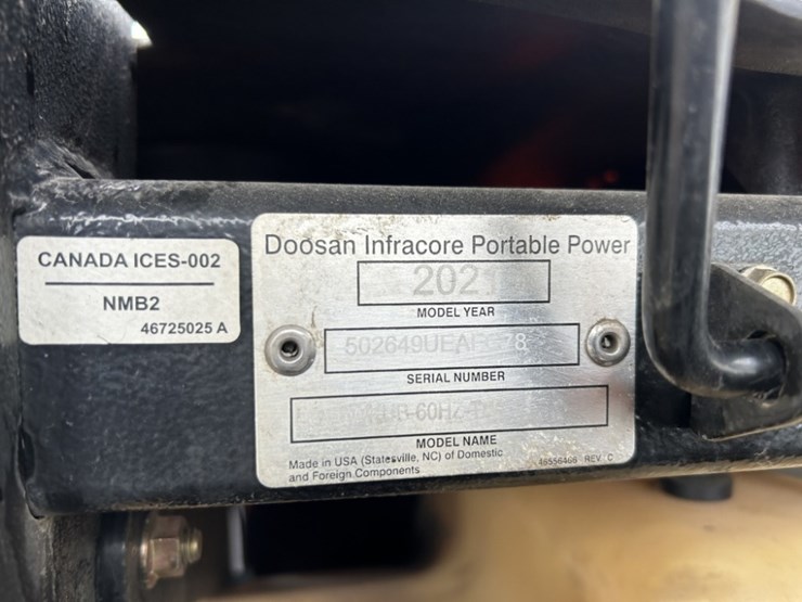 2021-doosan-6kw-towable-light-tower-image-27