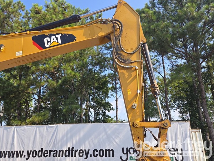 2019-caterpillar-335fl-image-24