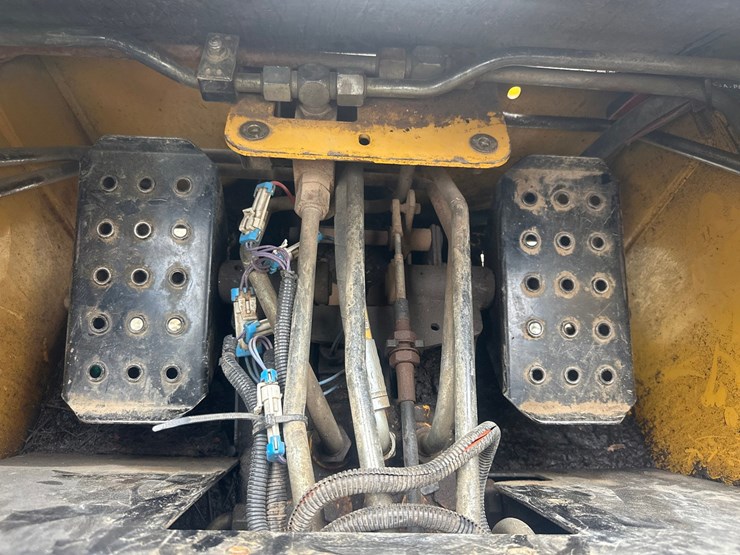 john-deere-250-image-34