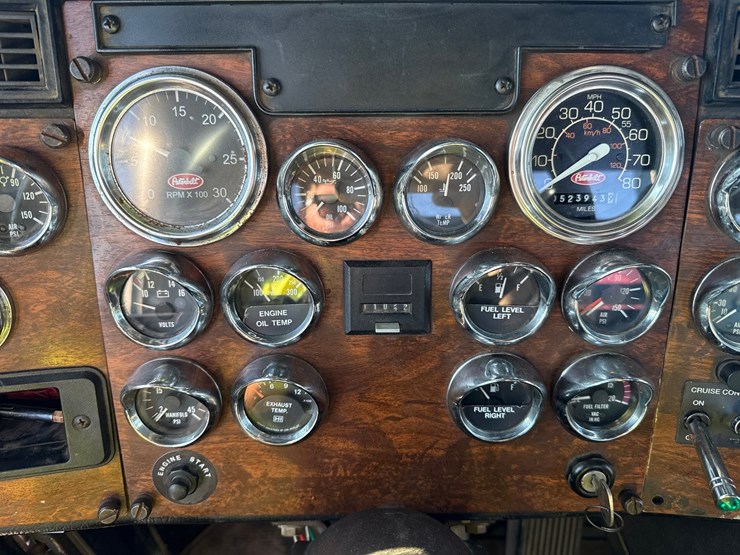 1998-peterbilt-378-image-101