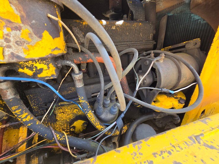 #61410-•-case-w-3-loader-backhoe-image-51