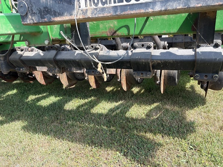 john-deere-1590-image-17