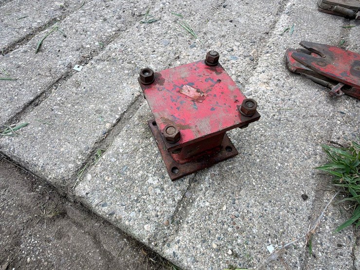 new-holland-890-image-5