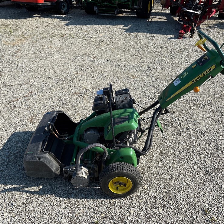 2012 JOHN DEERE 11