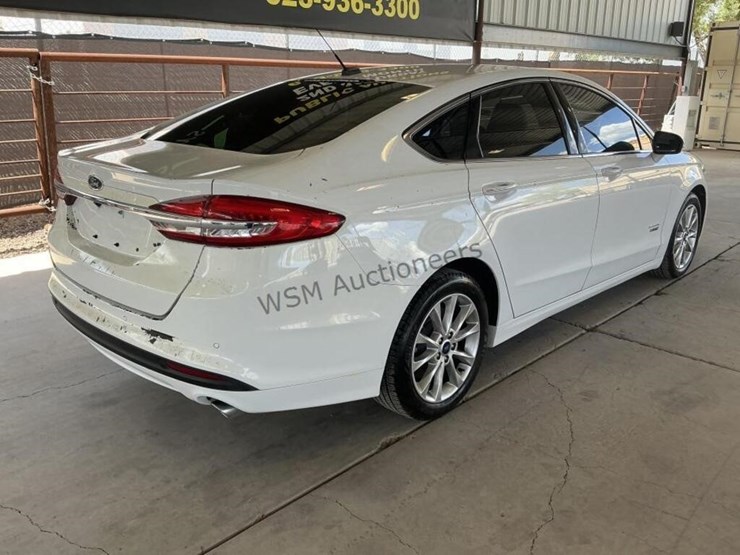 2018-ford-fusion-energie-sdn-image-7