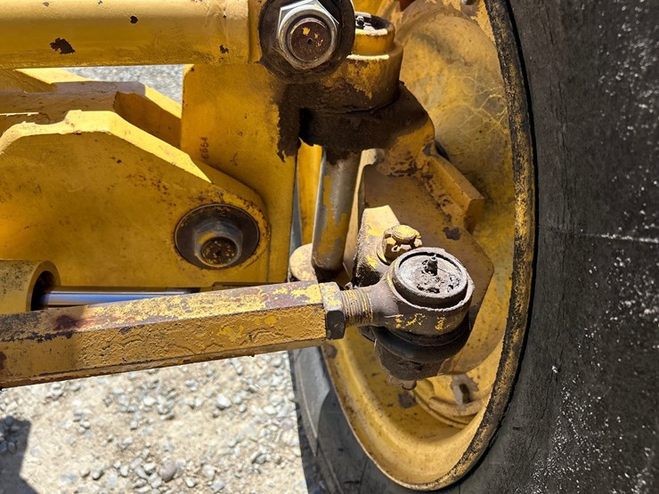 komatsu-gd650a-image-17