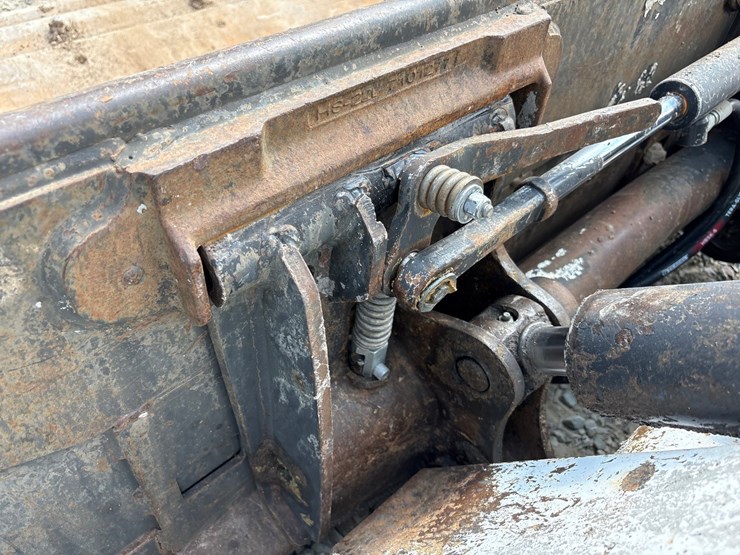 2016-bobcat-t630-image-20