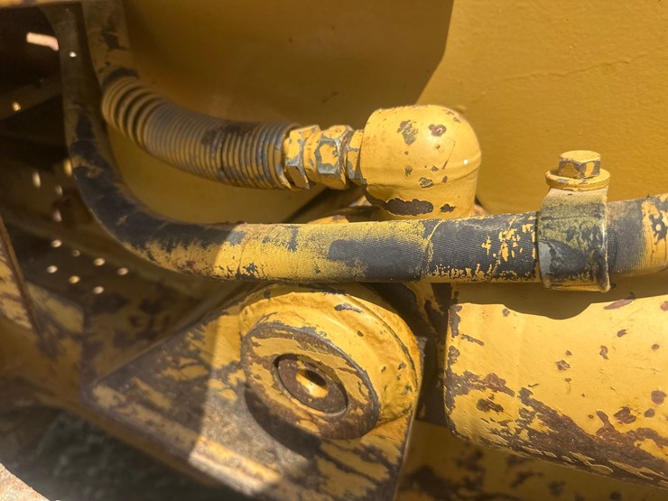 caterpillar-d5c-xl-image-19