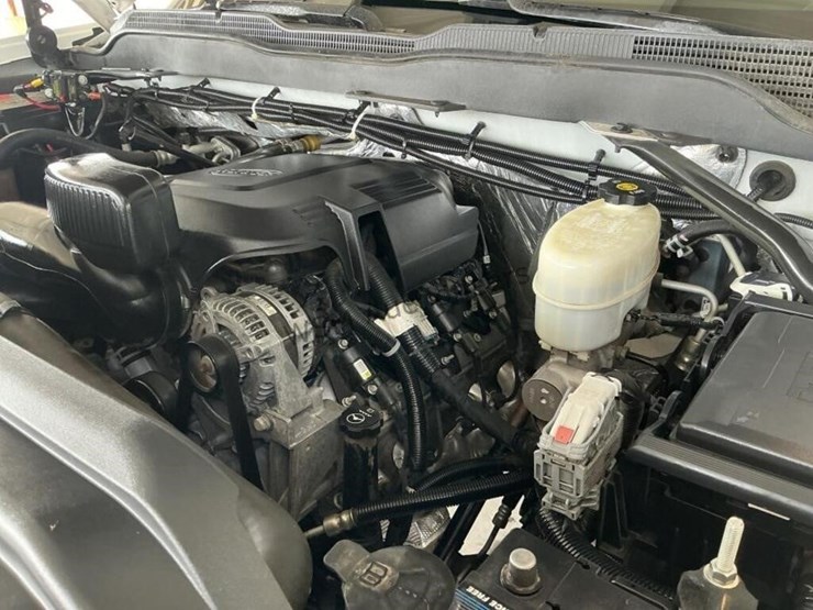 2015-chevrolet-2500hd-image-11