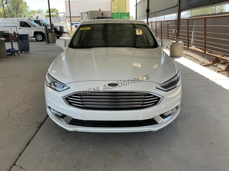 2017-ford-fusion-energi-se-sdn-image-3