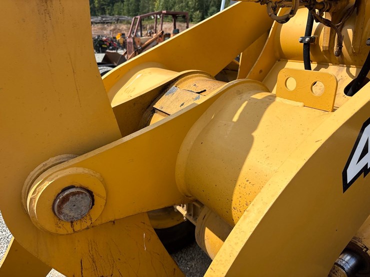 deere-444h-image-38
