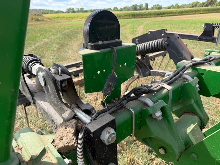 john-deere-2430-image-43