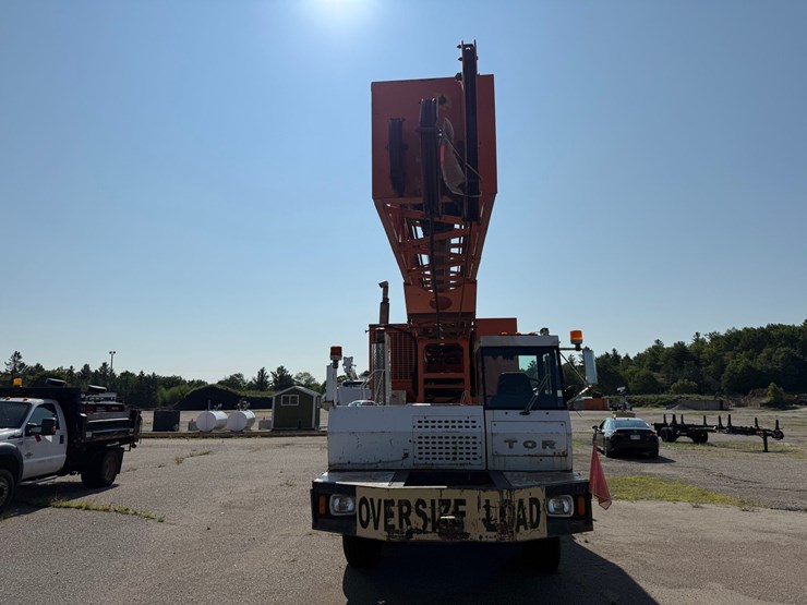 #2470-•-2002-tor-truck-dr-4280-crane-truck-image-8