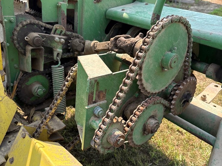 john-deere-34-image-8