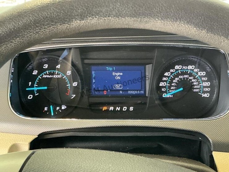2015-ford-taurus-sdn-image-17