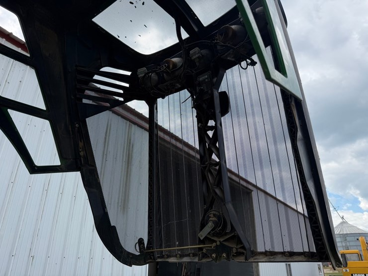 john-deere-8130-image-89
