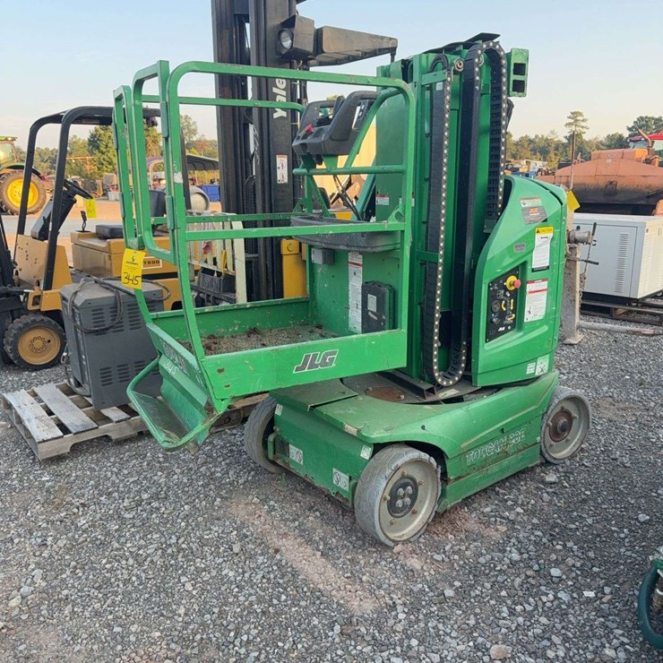JLG TOUCAN 20E