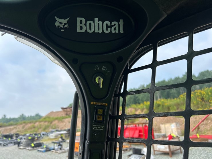 2017-bobcat-t550-image-44