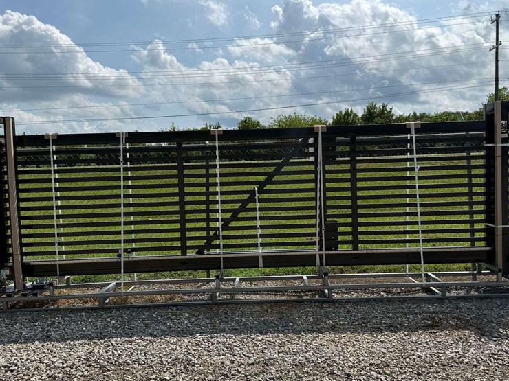 unused-16'-x-5'-electric-cantaleaver-sliding-gate-image-2