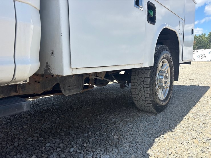 2017-ford-f350-image-16